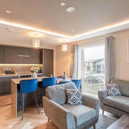 Luxury 2 Bedroom Apartment With Free Parking In The Heart Of يورك المظهر الخارجي الصورة