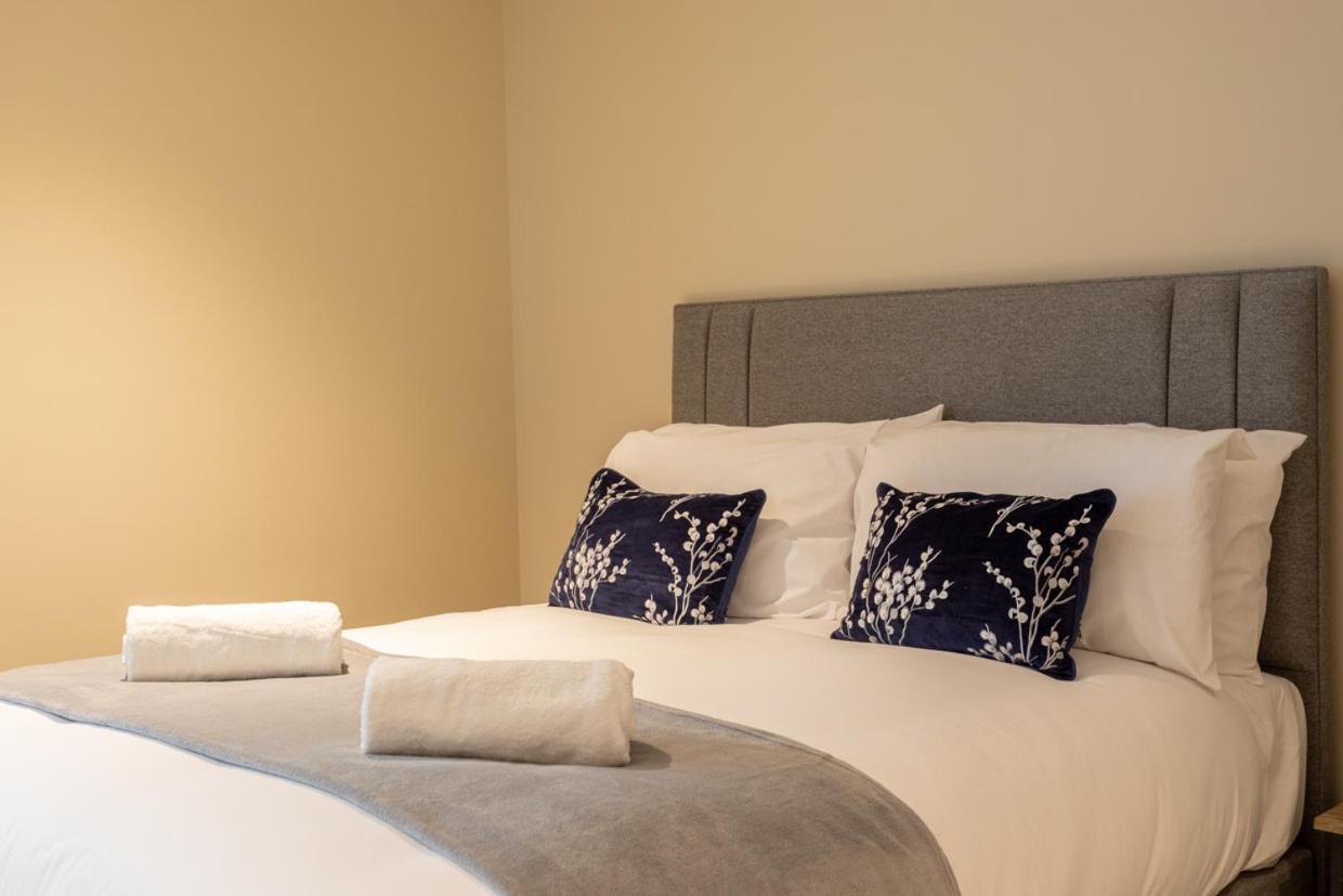 Luxury 2 Bedroom Apartment With Free Parking In The Heart Of يورك المظهر الخارجي الصورة